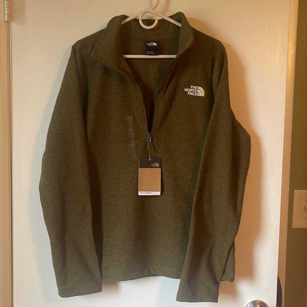 NORTH FACE MENS LARGE PULLOVER